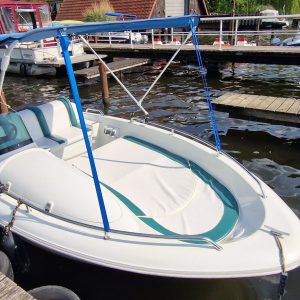 Motorboot: Flipper (15 PS Führerscheinfrei)